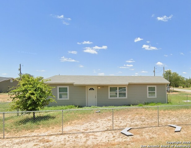 275 E Hutchins Property Photo