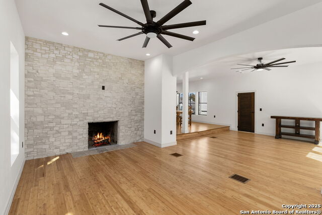 201 Cloverleaf Ave Property Photo 8