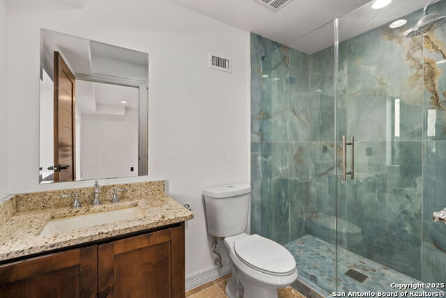 201 Cloverleaf Ave Property Photo 41