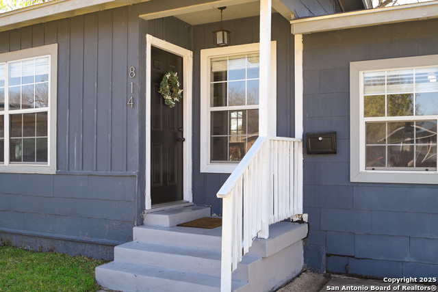 814 Pennystone Ave Property Photo 2