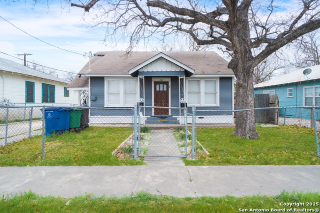 434 Buckingham Ave Property Photo