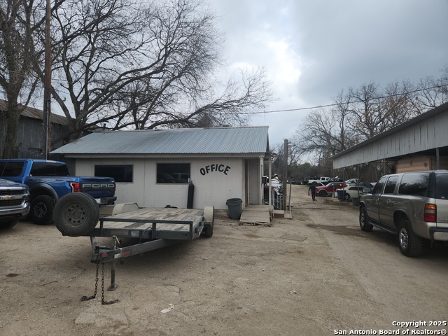 2718 Rigsby Ave Property Photo 2