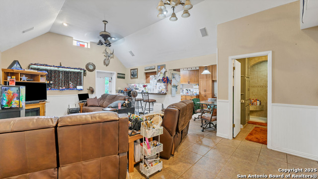 4945 N State Highway 123 Property Photo 23