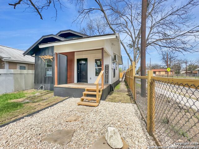 2201 San Fernando Property Photo