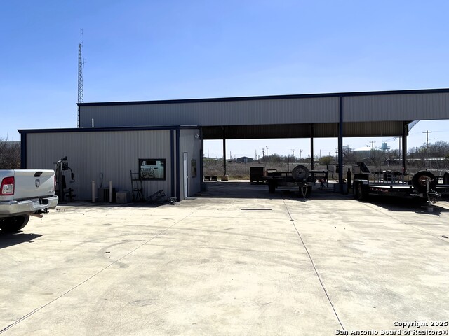 210 N Cherry Property Photo 1