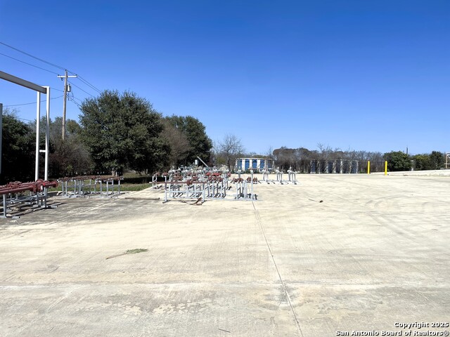 210 N Cherry Property Photo 5