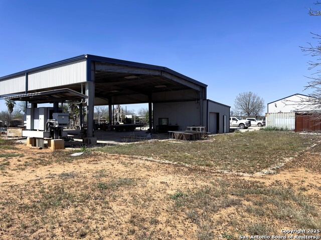 210 N Cherry Property Photo 9