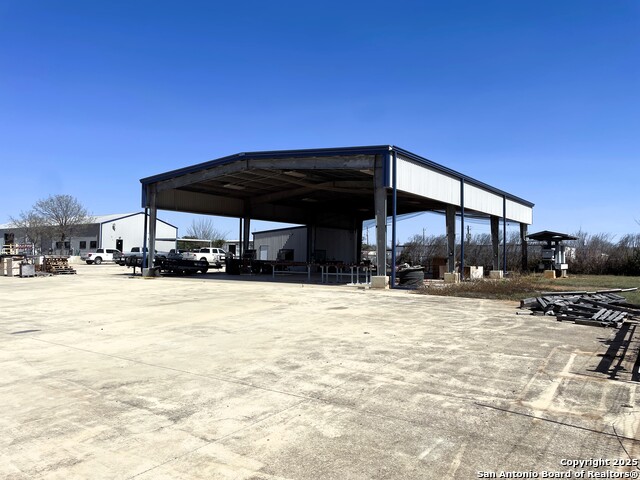 210 N Cherry Property Photo 11