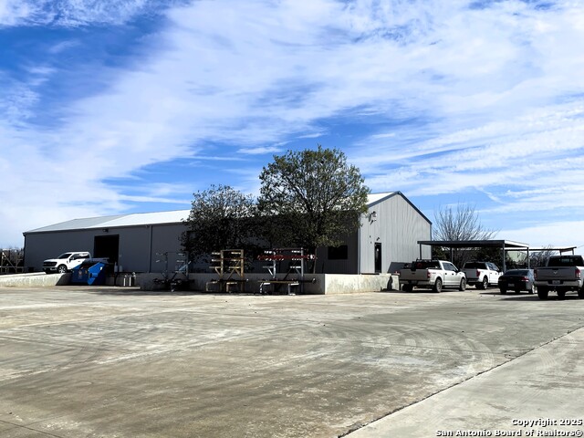 210 N Cherry Property Photo 13