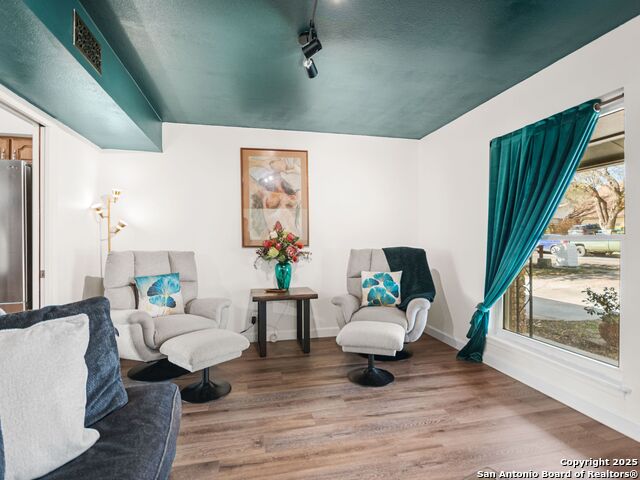 426 De Soto Property Photo 6