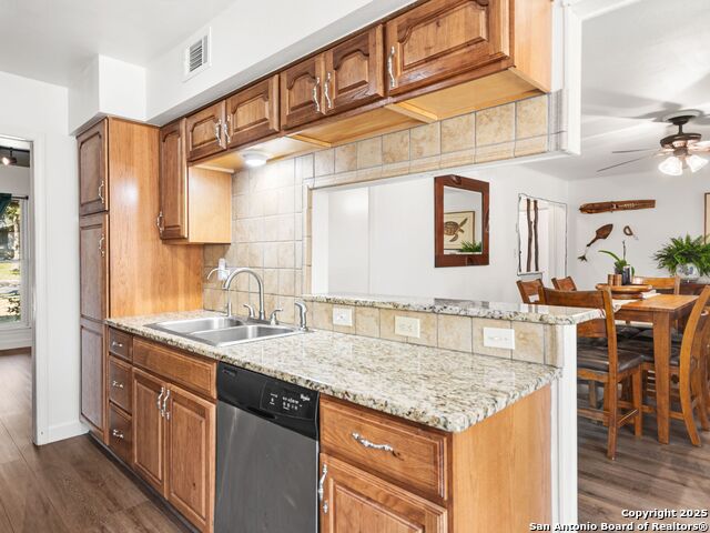 426 De Soto Property Photo 10