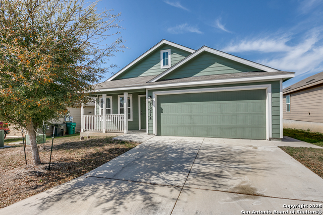 10214 Robbins Grove Property Photo 1