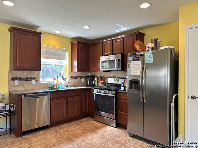 12906 Cedar Fly Property Photo 6