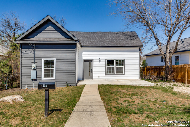 933 Denver Blvd Property Photo