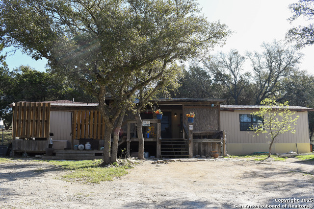 805 Bulverde Rd Property Photo