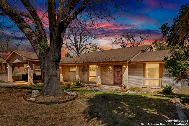 611 Colwyn Pass Property Photo