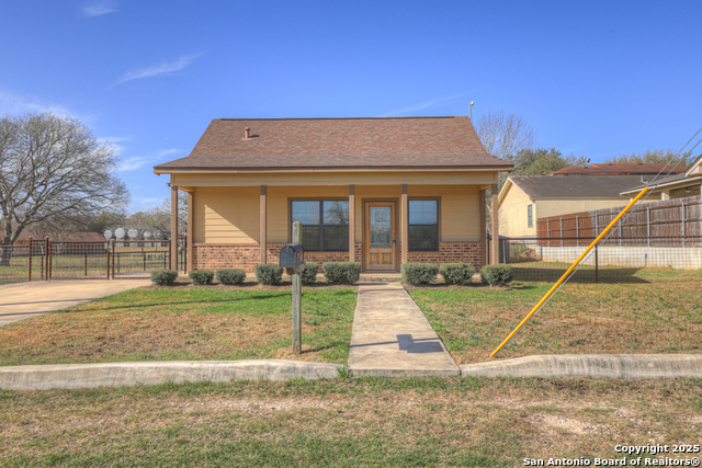 1607 2nd St Property Photo