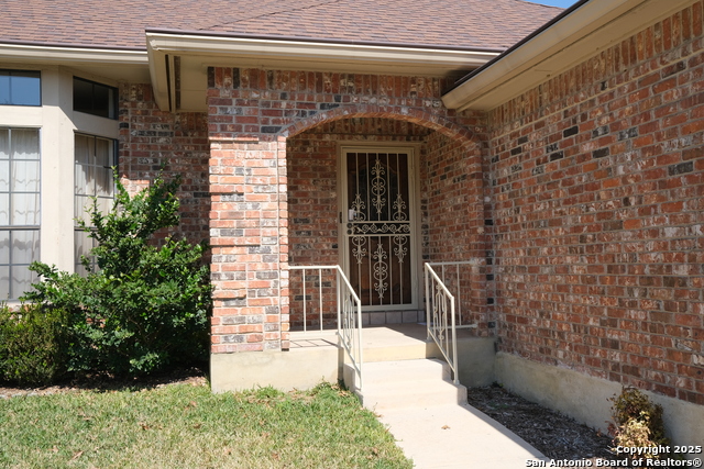 8903 Shady Leaf Property Photo