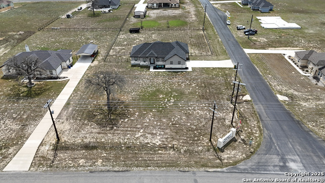 101 Estates Dr Property Photo 38