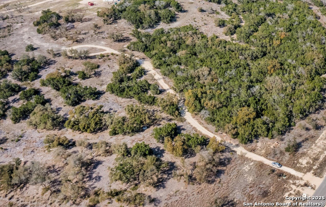 1000 Earle Oak Property Photo 4