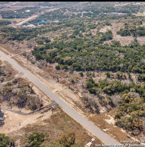 1000 Earle Oak Property Photo 6