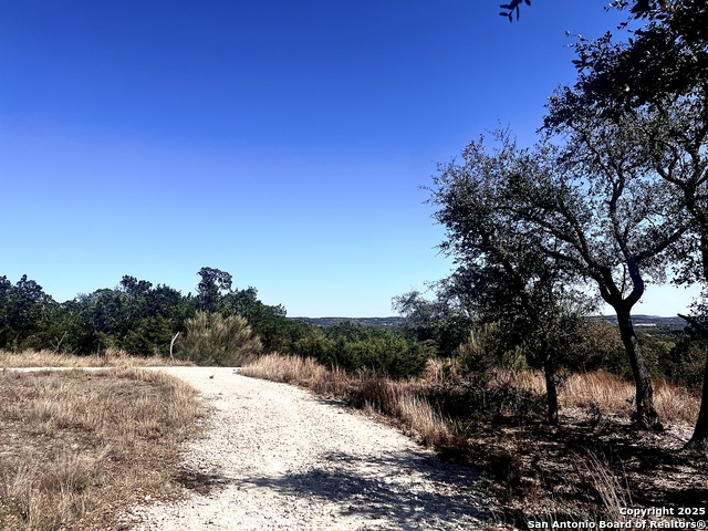 1000 Earle Oak Property Photo 10