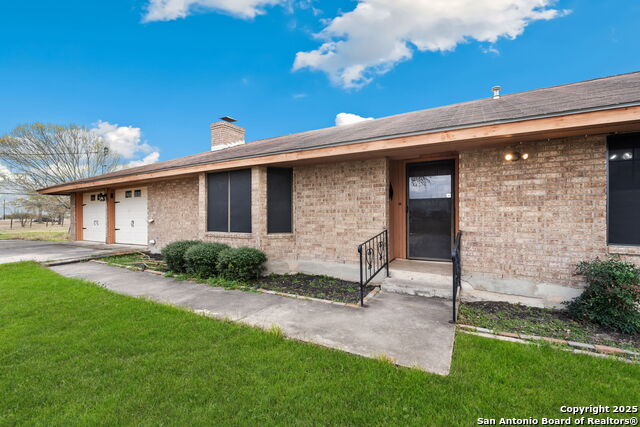 5690 Cacias Road Property Photo