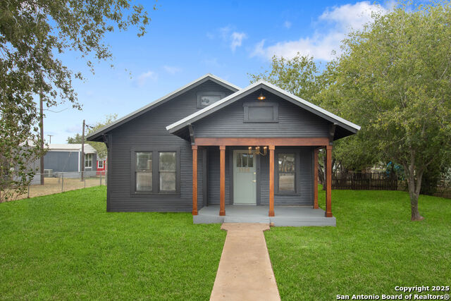 1106 Simmons Property Photo