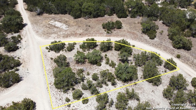 1020 Cliff Circle Property Photo 2
