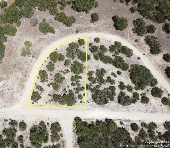 1020 Cliff Circle Property Photo 3