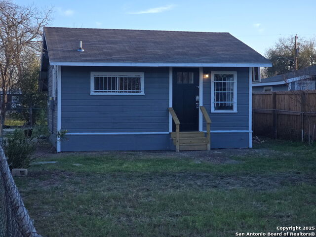 534 Sharmain Pl Property Photo 2