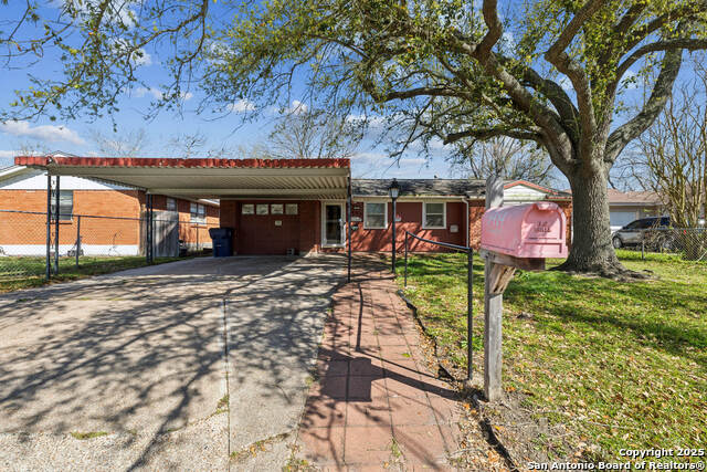 3414 Oleander Property Photo