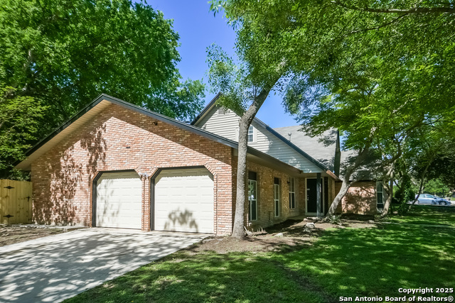 302 De Soto Dr Property Photo