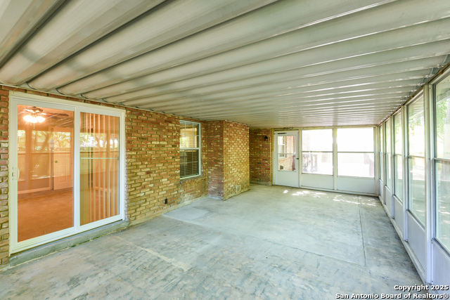 302 De Soto Property Photo 8