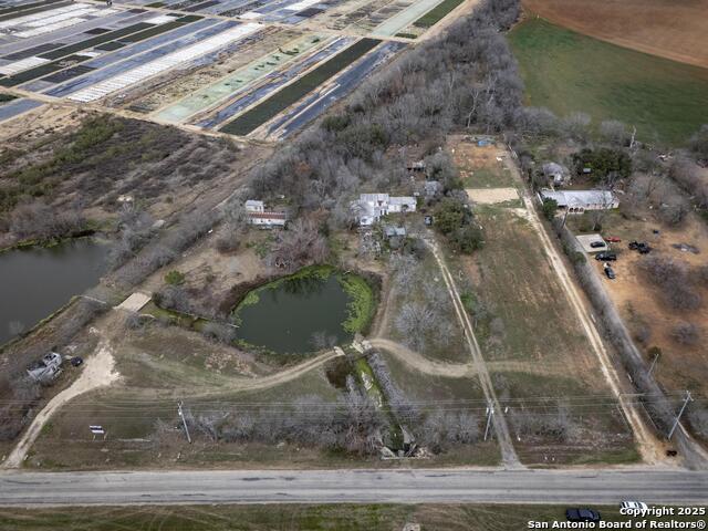 14989 S Ih 35 Property Photo 2