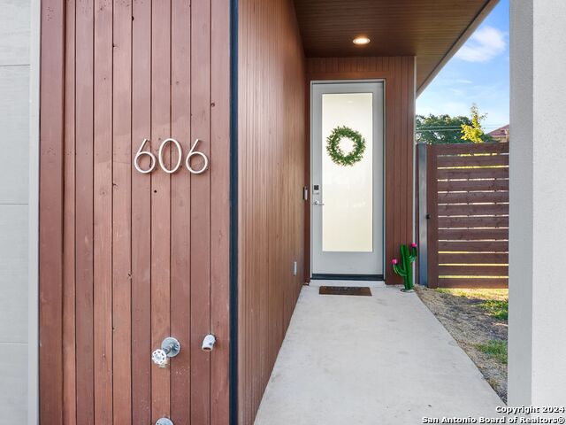 102 Tendick Property Photo 4