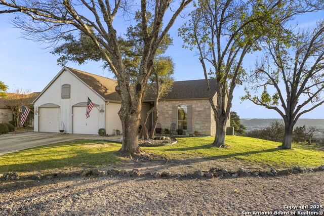 1044 Edinburgh Dr N Property Image