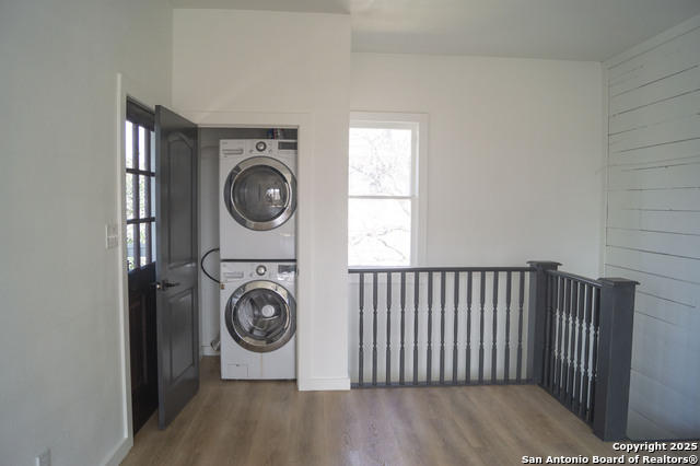 1112 Muncey Property Photo 7