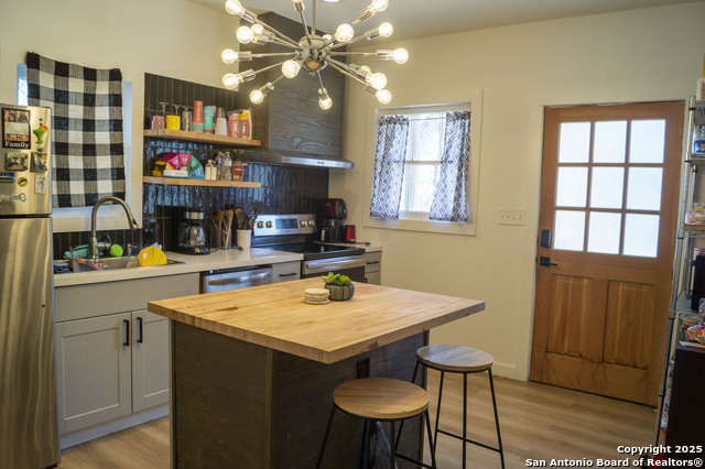 1112 Muncey Property Photo 18