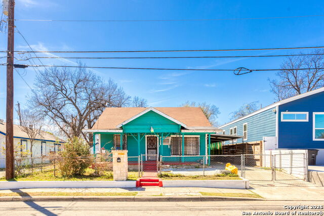 122 Glass Property Photo