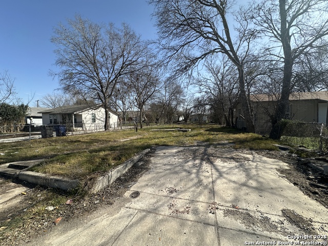 766 F Property Photo 3