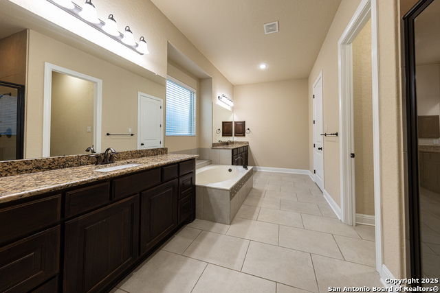 26815 Tulip Mdw Property Photo 20