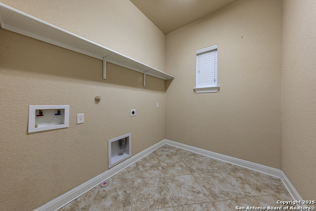 26815 Tulip Mdw Property Photo 24