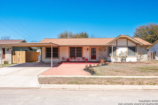 7215 Pebble Creek Property Photo 1