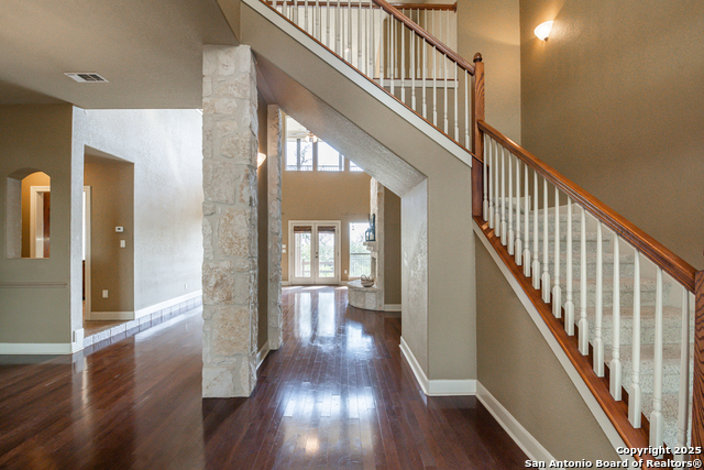 451 Winding View Property Photo 4