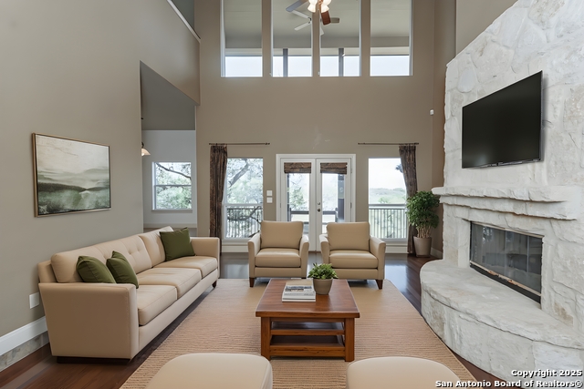 451 Winding View Property Photo 7
