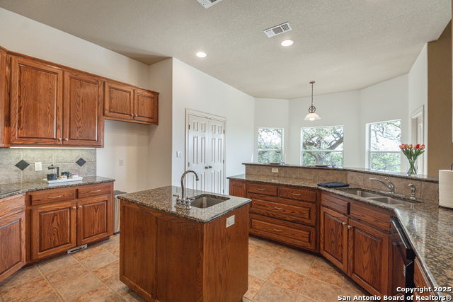 451 Winding View Property Photo 12
