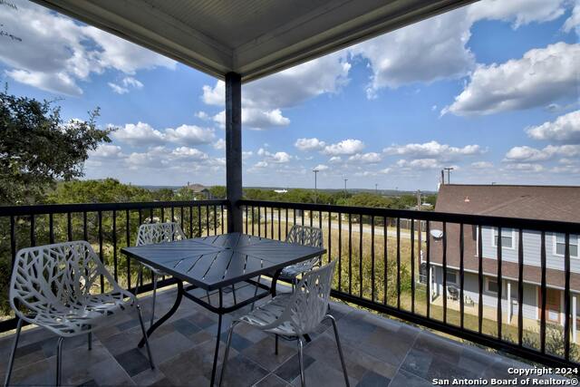 131 Friendlywood Dr Property Photo