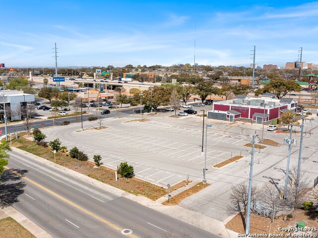 4545 Centerview Property Photo 4