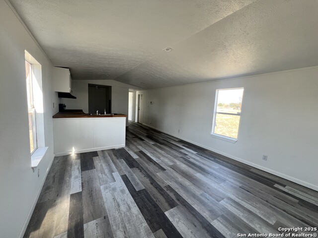 23038 White Hickory Property Photo 4